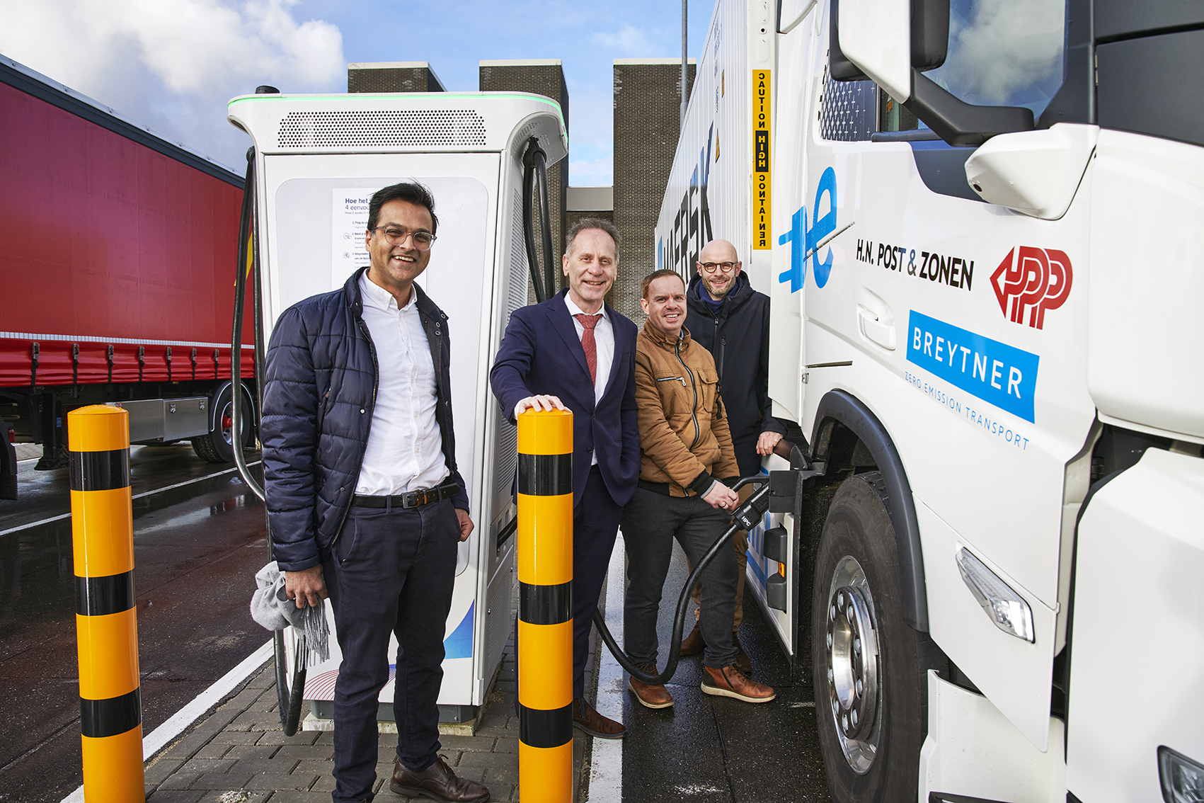 New e-truck charging hub in the Port of Rotterdam 26-01-2024